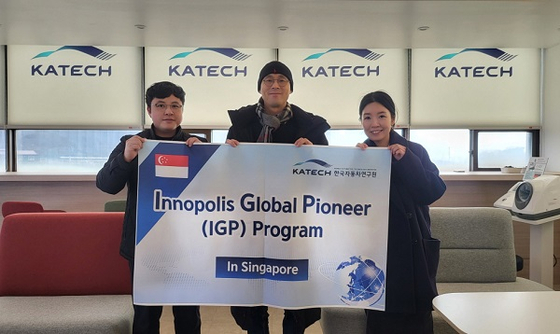 [Innopolis Global Pioneer(IGP) 프로그램에 참여한 ㈜아썸닉스 정우열 대표이사(가운데) 사진]